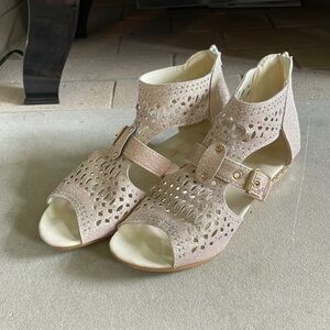 Gold gladiator style sandals 8-8.5 (39)